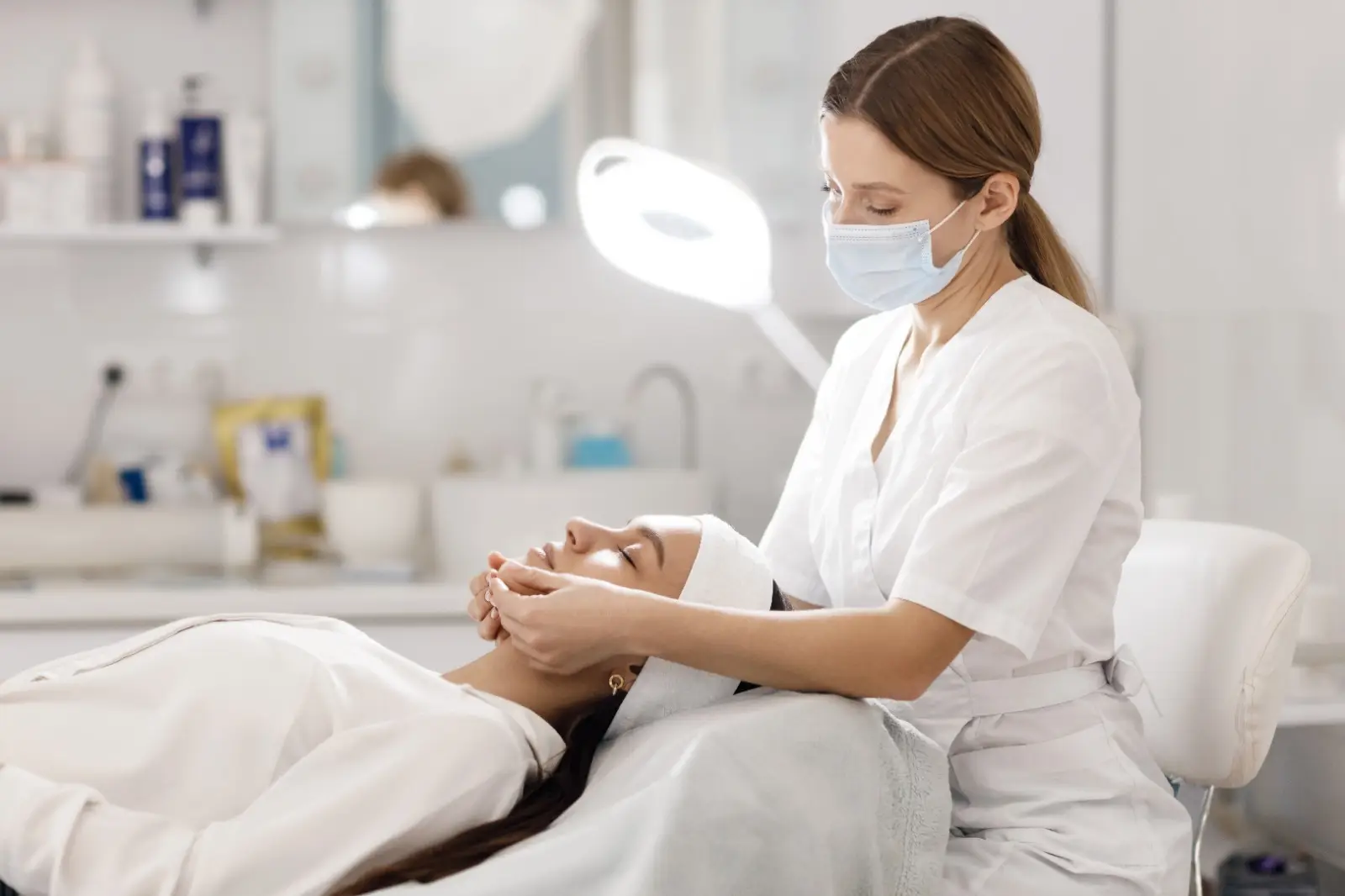 https://ridzeal.com/essential-tips-for-finding-a-dermatologist-that-fits-your-lifestyle-and-schedule/